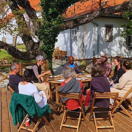 Parokia Apartman Es Coworking A Balaton Mellett Kaptalantoti Екстериор снимка