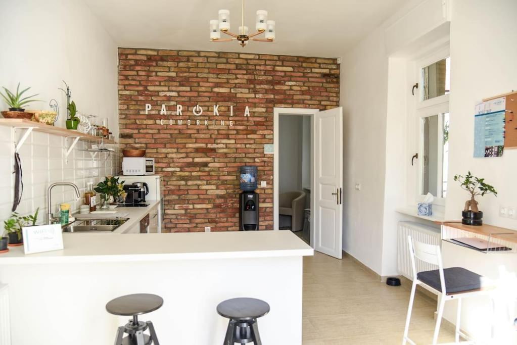 Parokia Apartman Es Coworking A Balaton Mellett Kaptalantoti Екстериор снимка