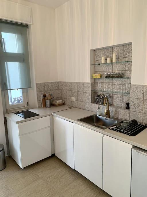 Parokia Apartman Es Coworking A Balaton Mellett Kaptalantoti Екстериор снимка