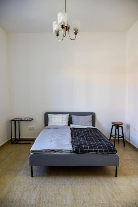 Parokia Apartman Es Coworking A Balaton Mellett Kaptalantoti Екстериор снимка